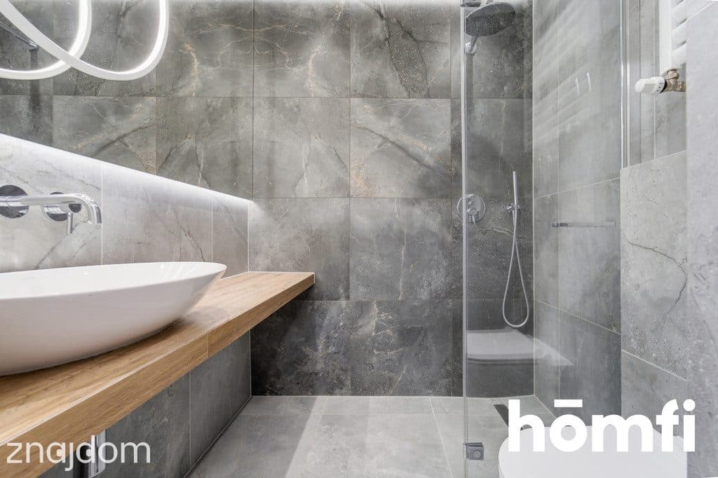 Unikalna kawalerka w stylu loft z antresolą - zdjęcie 20