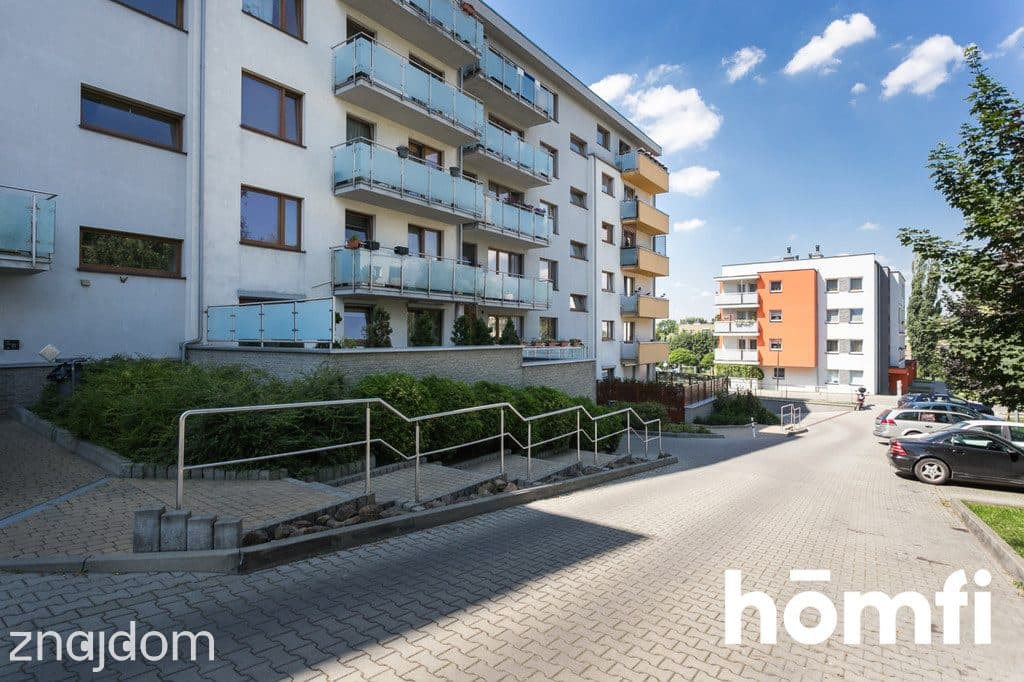 140 m² ogrodu + 20 m² tarasu-przestrzeń jak w domu - zdjęcie 13