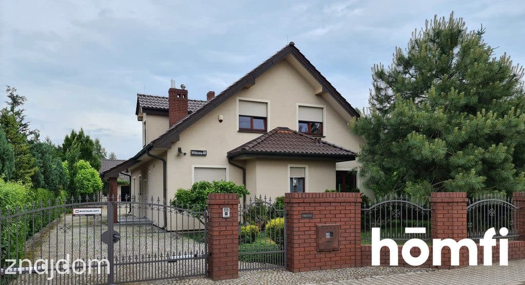 Dom jednorodzinny z garażem w świetnej lokalizacji - zdjęcie 2