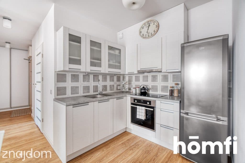Atrakcyjny apartament na 10 piętrze, blisko morza
