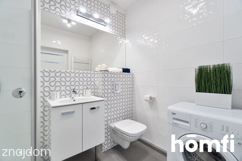 Atrakcyjny apartament na 10 piętrze, blisko morza - zdjęcie 7