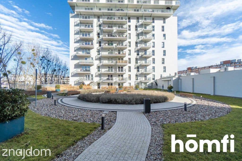 Atrakcyjny apartament na 10 piętrze, blisko morza - zdjęcie 8