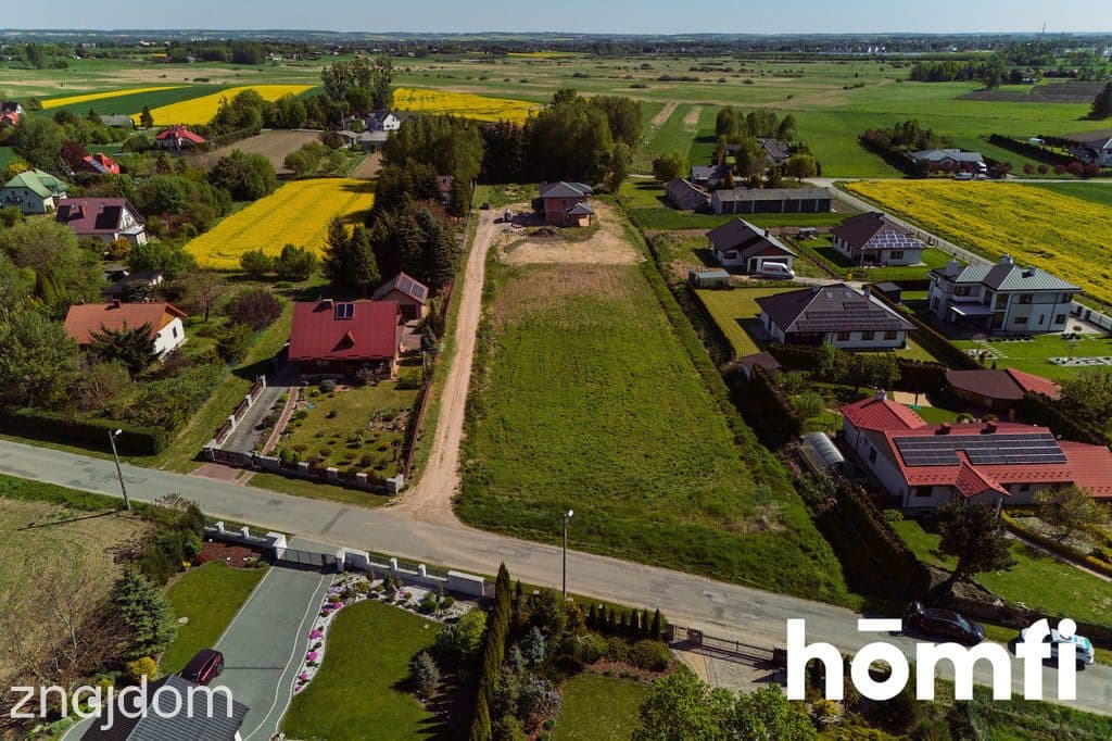 Atrakcyjna działka budowlana 1800 m² - zdjęcie 2