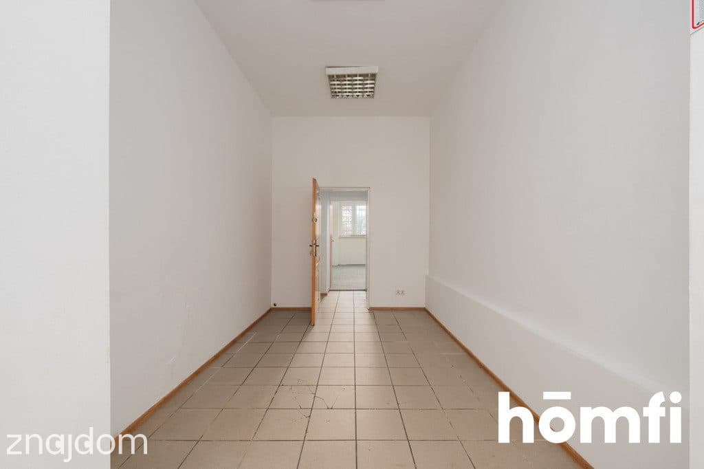 Lokal usługowy z dużą witryną, 53,5 m2 w centrum - zdjęcie 5