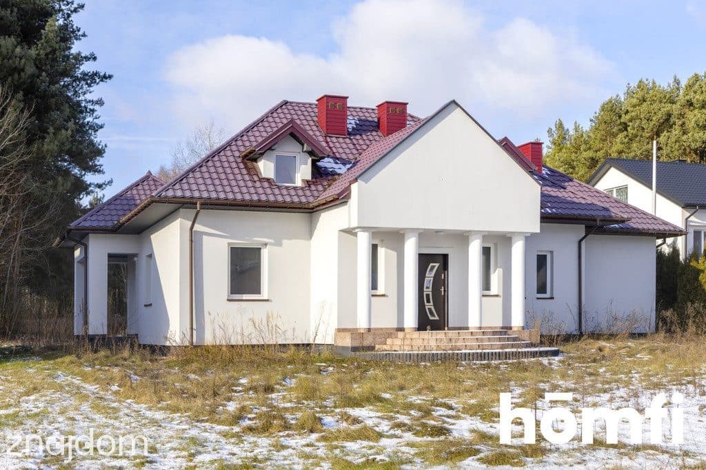 Przestronny i komfortowy dom w Wierzbicy - zdjęcie 2