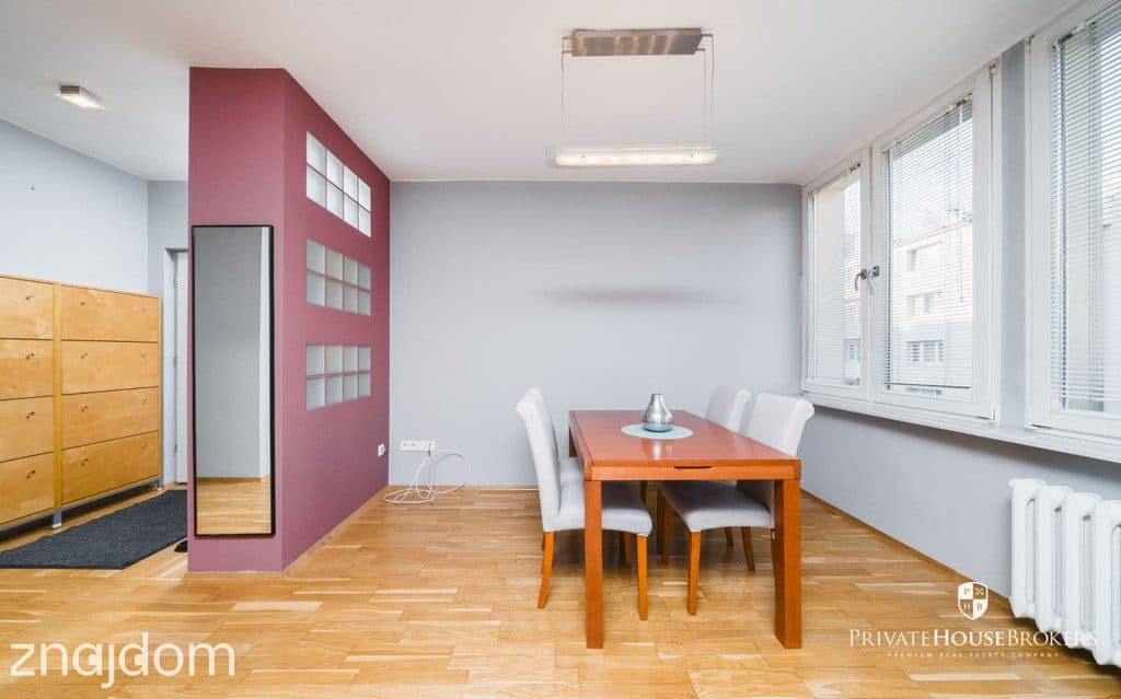 Przestronne mieszkanie w ścisłym centrum. - zdjęcie 8