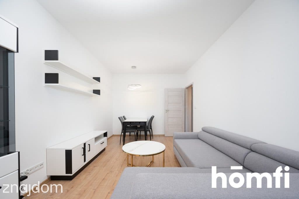 3pokoje, oddzielna kuchnia, garderobą, duży balkon - zdjęcie 4