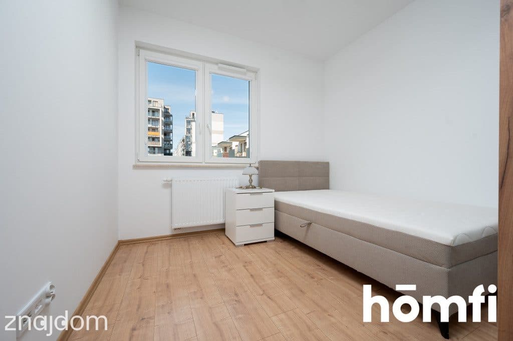 3pokoje, oddzielna kuchnia, garderobą, duży balkon - zdjęcie 9