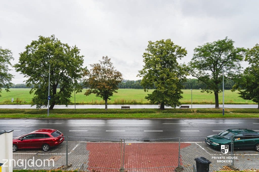 Apartament z panoramicznym widokiem na Błonia - zdjęcie 2