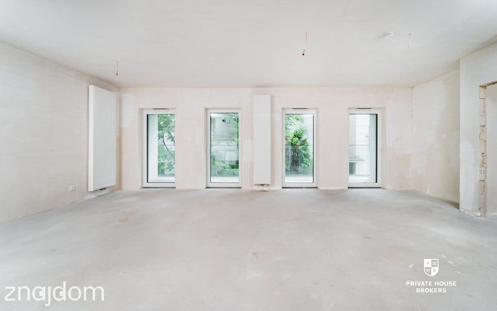 Apartament z balkonem w sąsiedztwie Błoń - zdjęcie 2