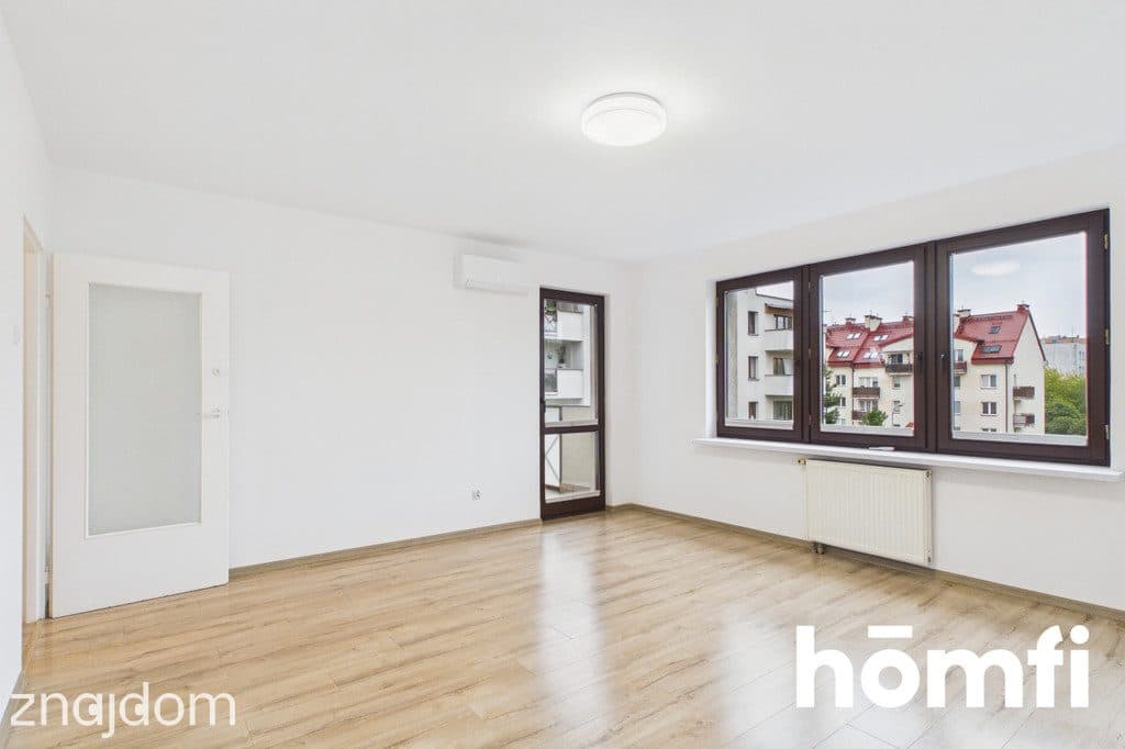 Przestronne-oddzielna kuchnia-balkon-klimatyzacja - zdjęcie 5