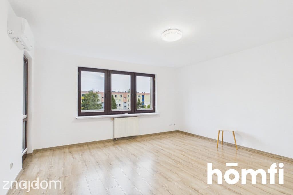 Przestronne-oddzielna kuchnia-balkon-klimatyzacja - zdjęcie 4
