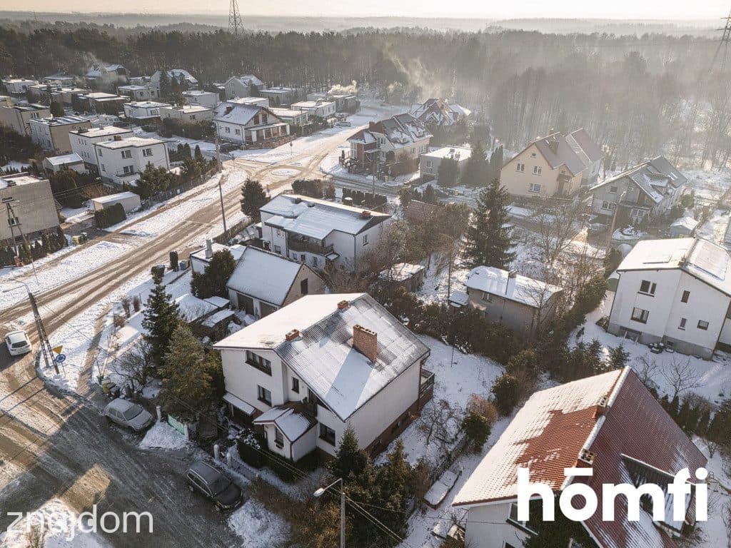 Wielopoziomowy dom z ogrodem i garażem – Mniszek - zdjęcie 16