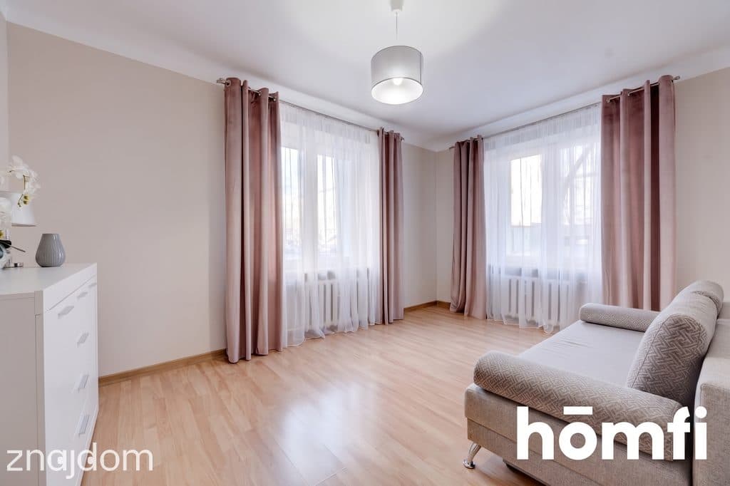TRZY DUŻE POKOJE W SAMYM CENTRUM - zdjęcie 5