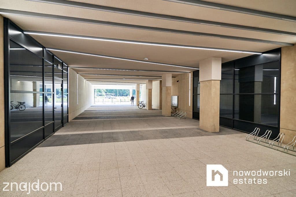 Przestronne mieszkanie do wynajęcia w centrum! - zdjęcie 12