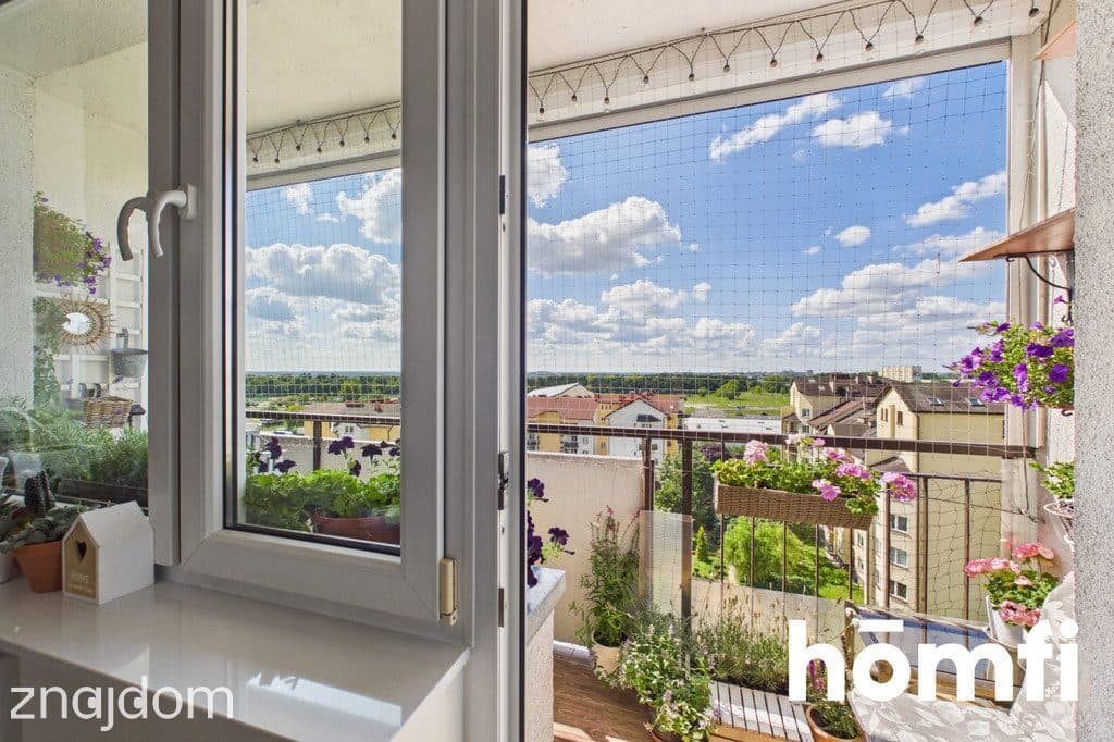 3 pokoje po remoncie z piękną panoramą za oknem - zdjęcie 17