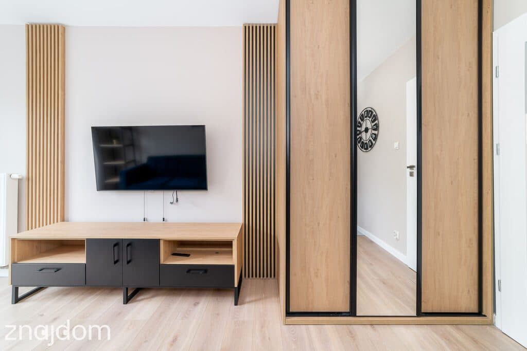 Kawalerka z balkonem i oddzielną kuchnią | 30 m² - zdjęcie 2