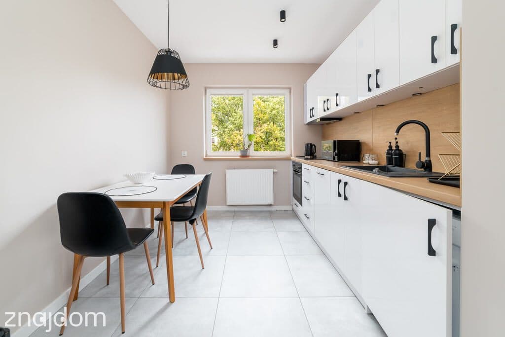 Kawalerka z balkonem i oddzielną kuchnią | 30 m² - zdjęcie 8