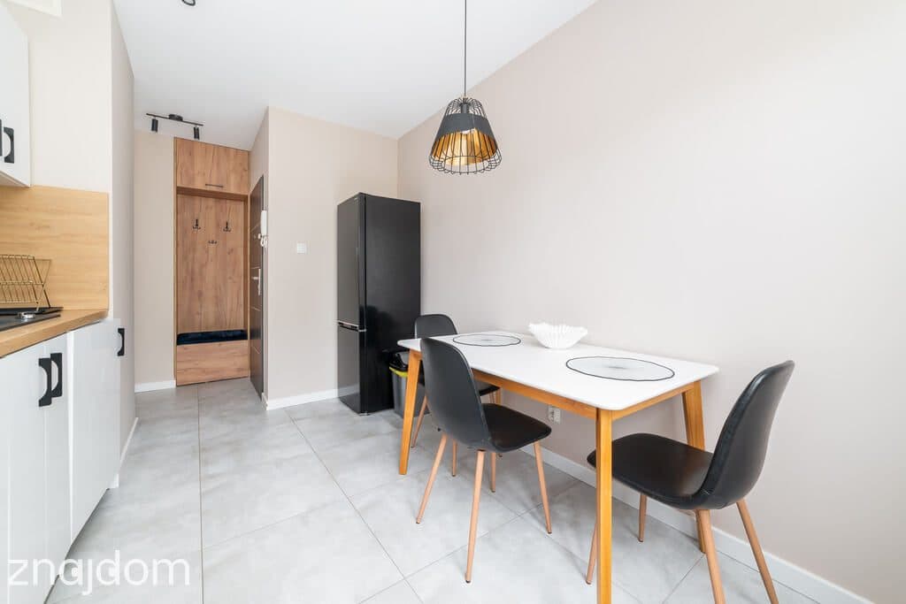 Kawalerka z balkonem i oddzielną kuchnią | 30 m² - zdjęcie 10
