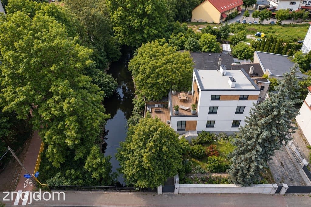 Wolnostojący dom nad rzeką w centrum Ostródy - zdjęcie 2