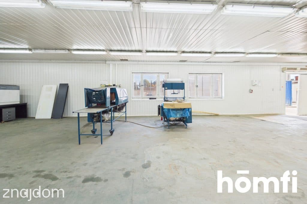 Kompleks komercyjny 5188m2 z halami i magazynami - zdjęcie 12