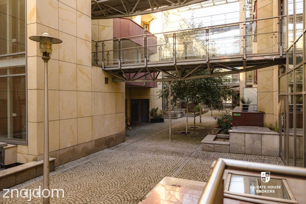 Duże mieszkanie vis a vis Galerii Dominikanskiej - zdjęcie 17