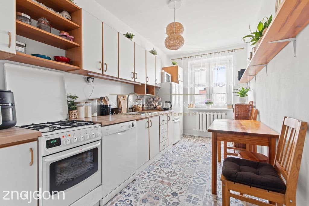 53,5 m2 | 2 pokoje | oddzielna kuchnia | piwnica