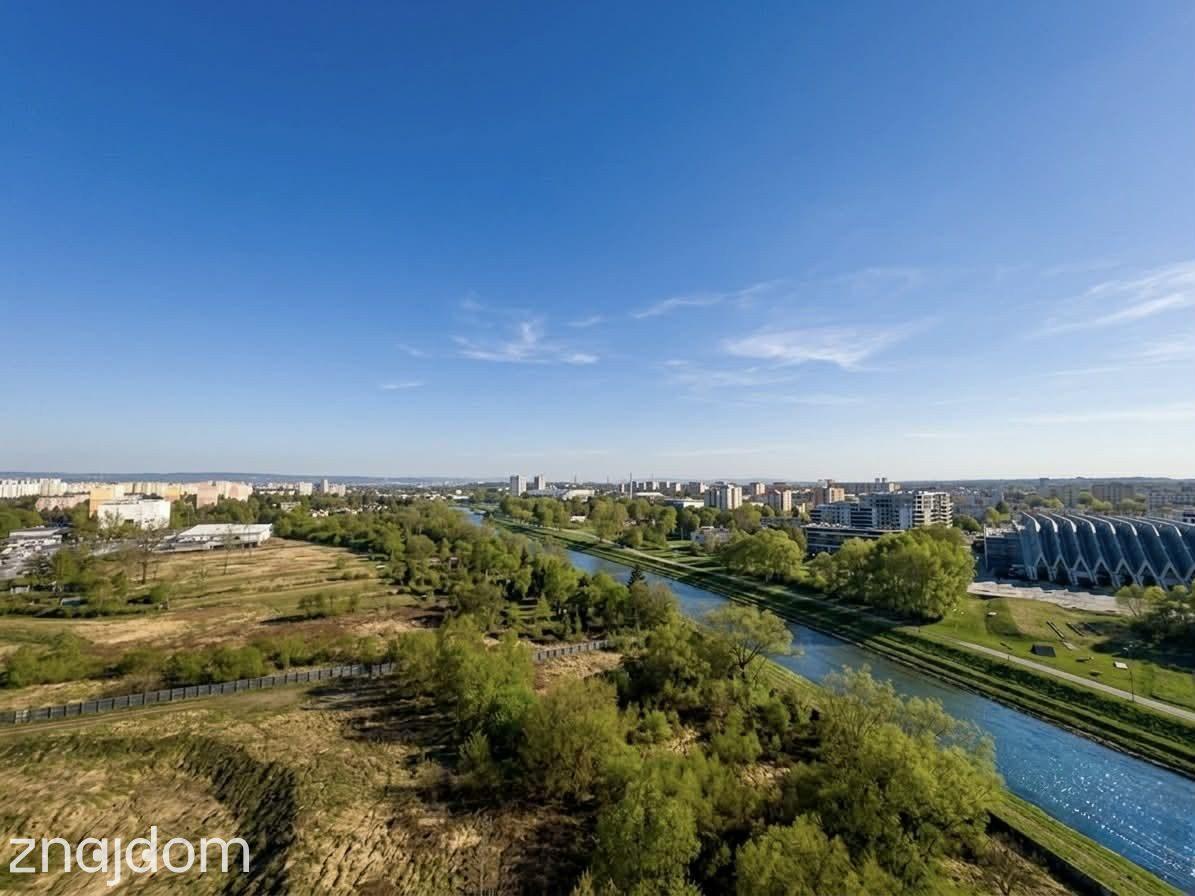 42m2 - 12 PIĘTRO Z DUŻYM BALKONEM - CENTRUM - zdjęcie 8