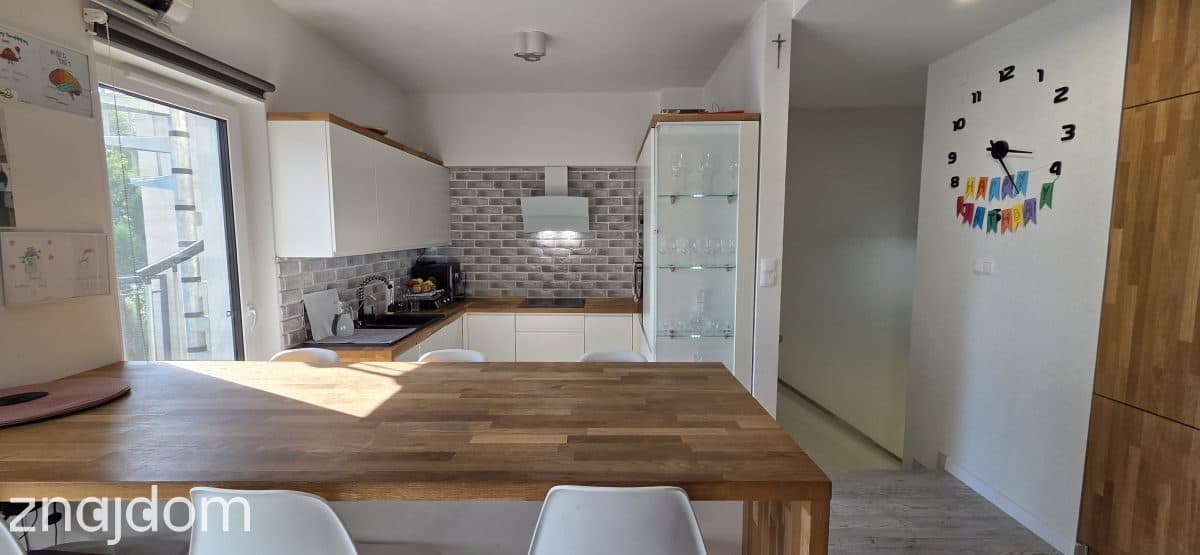 Przepiękne mieszkanie z ogromnym-70m2 tarasemem - zdjęcie 4