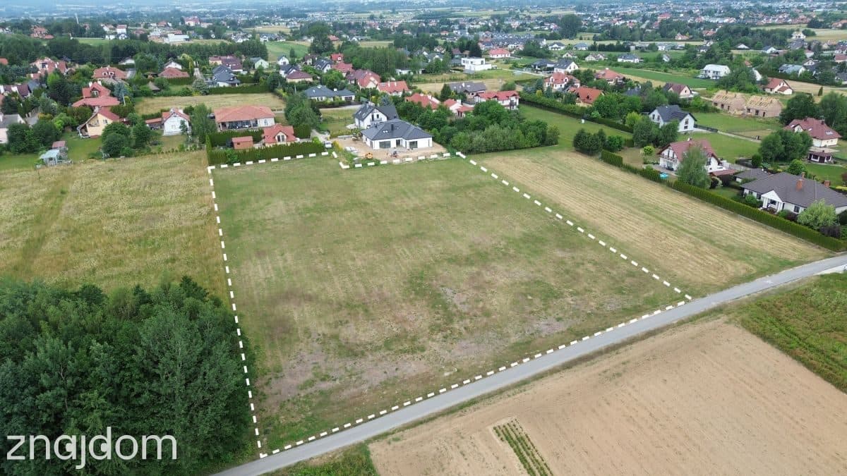 Działka 7,85 ar z WZ na dom jednorodzinny - zdjęcie 2