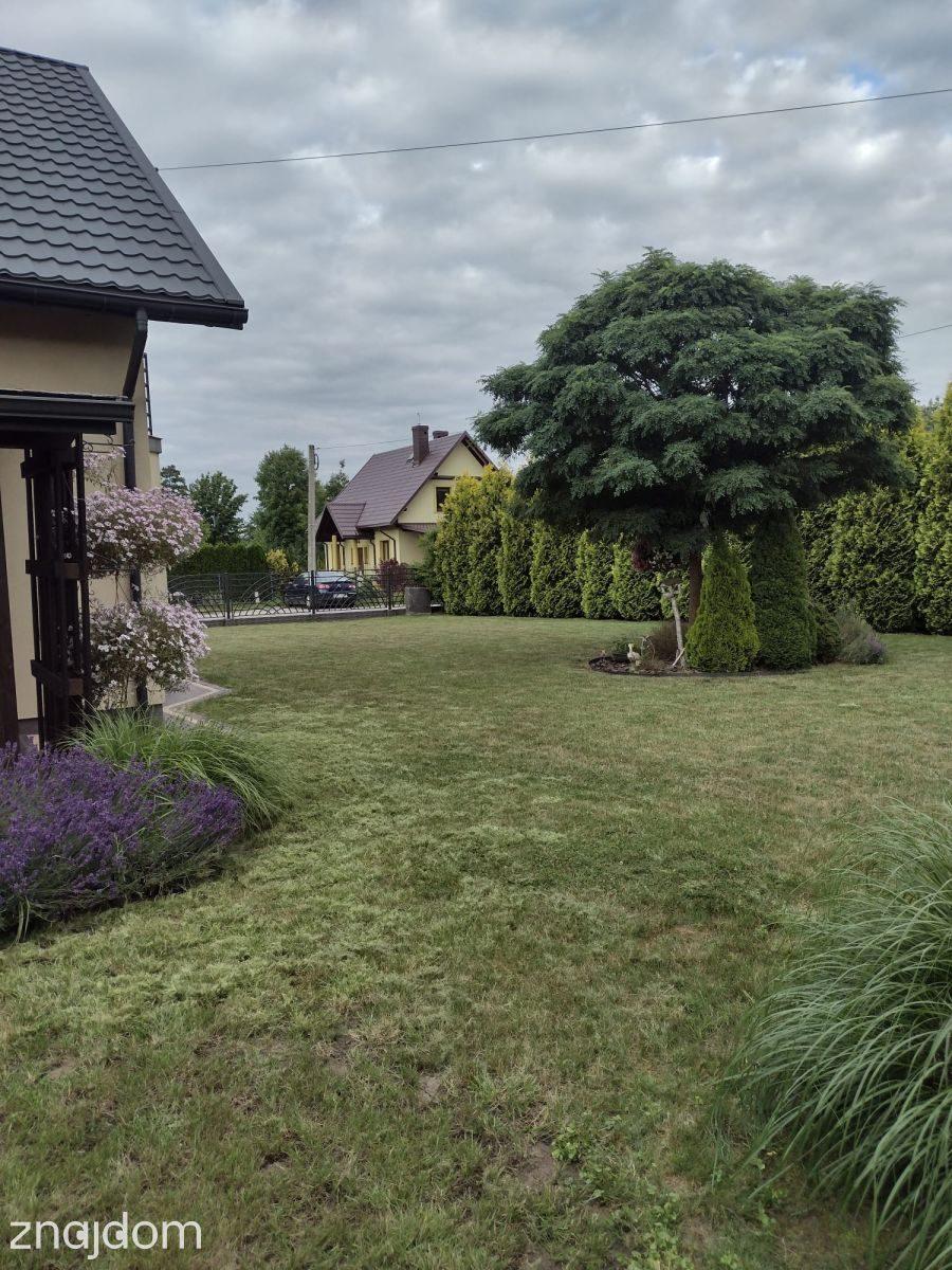 Dom w Trzebownisku z ogrodem, garażem i wiatą! - zdjęcie 14