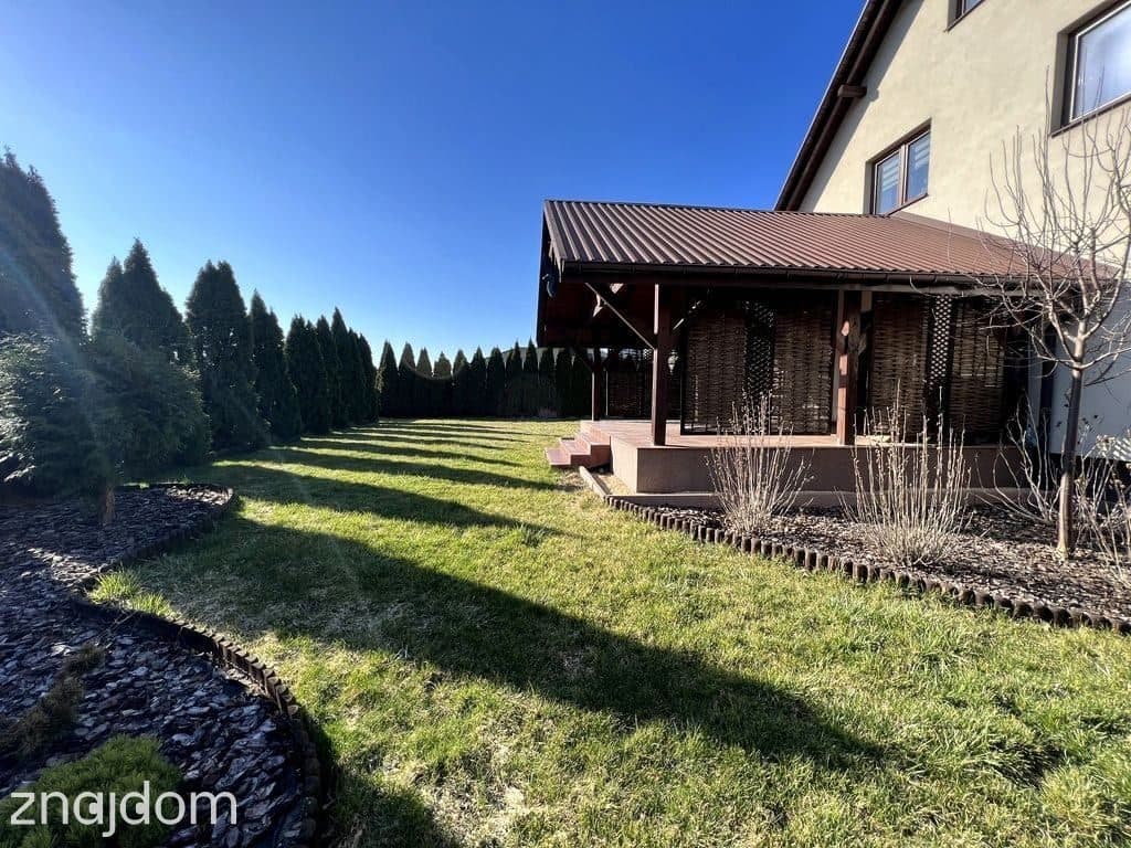 Dom z dużym ogrodem i fotowoltaiką - zdjęcie 19