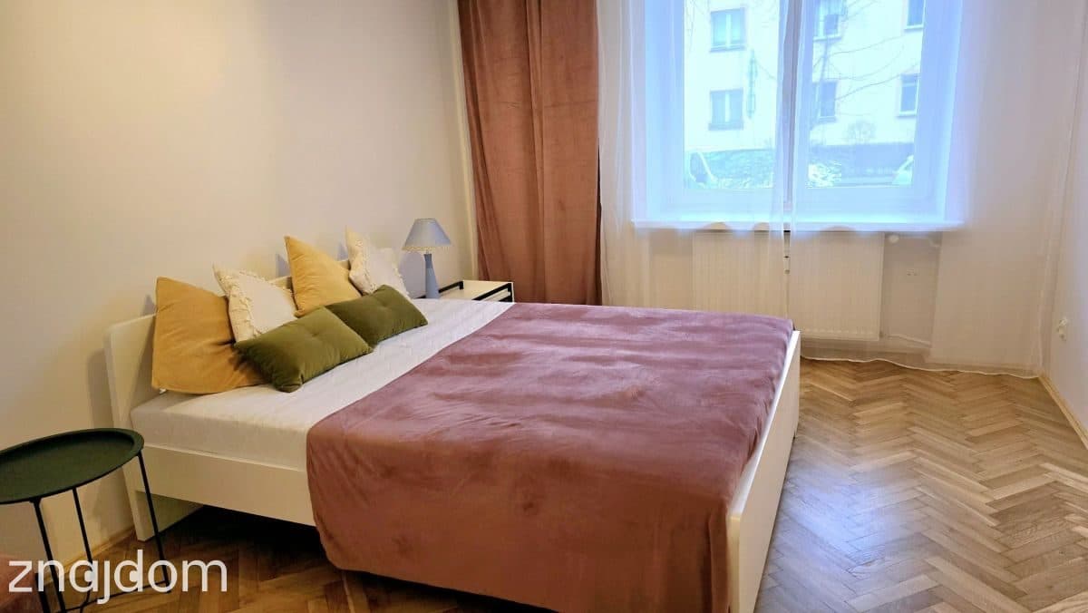 Trzy pokoje w samym centrum - zdjęcie 6
