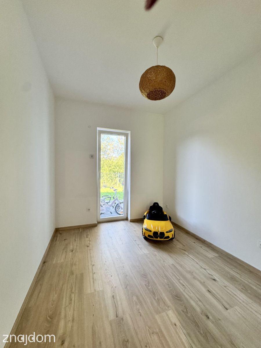 3 pokoje z ogrodem i 2 miejscami postojowymi - zdjęcie 7