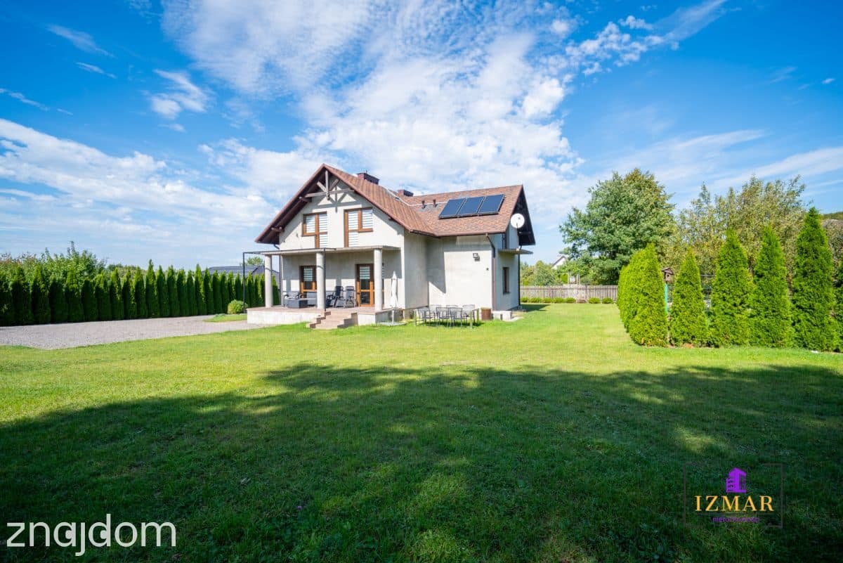 Komfortowy dom 131,6 m² na dużej działce 2567 m² - zdjęcie 3