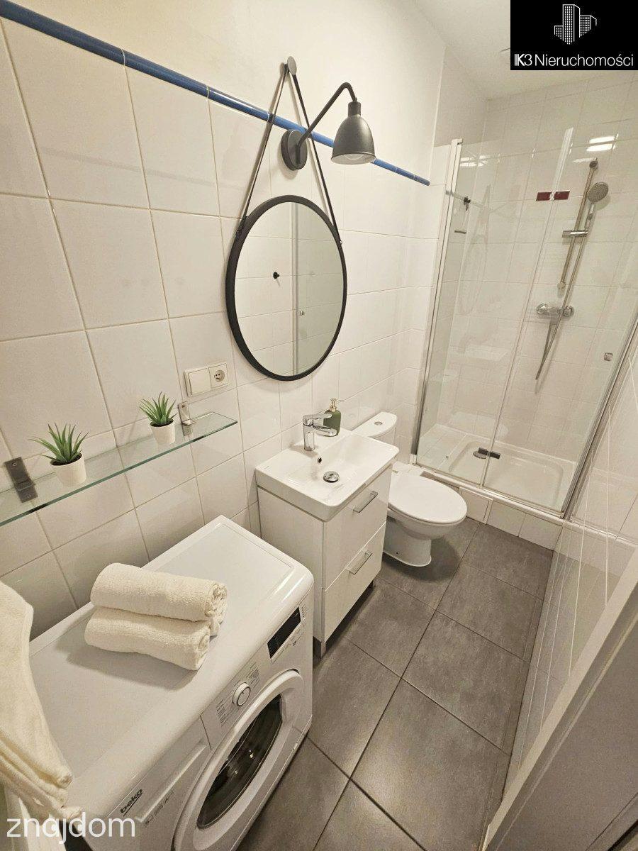 Metro politechnika - 2 sypialnie + salon z aneksem - zdjęcie 12