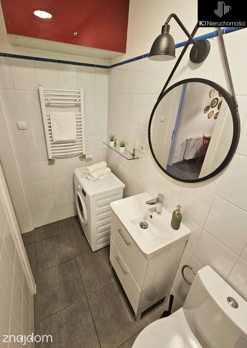 Metro politechnika - 2 sypialnie + salon z aneksem - zdjęcie 13