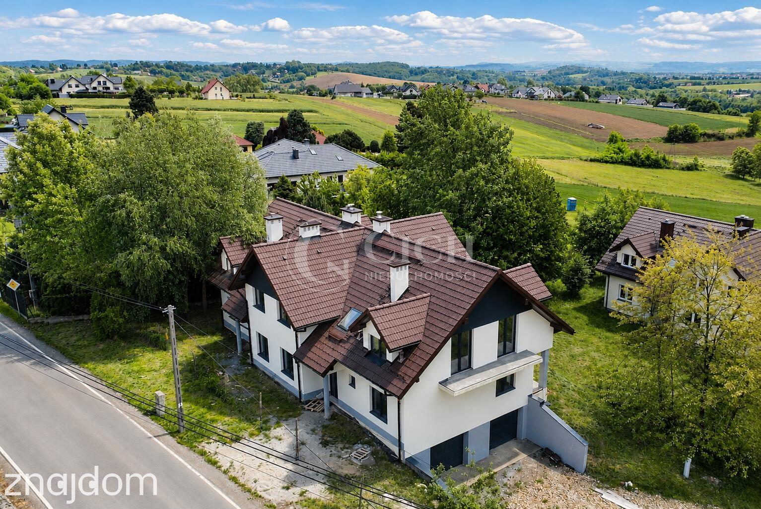 Dom dla dwóch rodzin lub inwestora | 484 m² | Działka 1230 m² | - zdjęcie 2