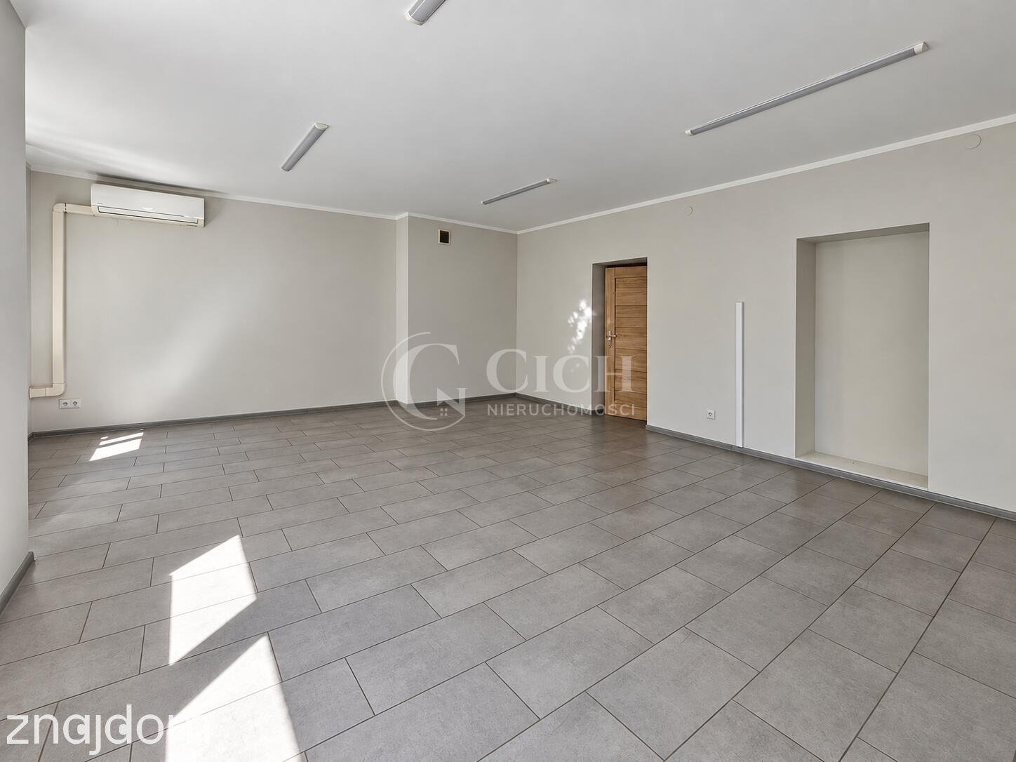 Lokal biurowy z przeszkleniami 38,6 m² | centrum Tarnowa | parter - zdjęcie 6