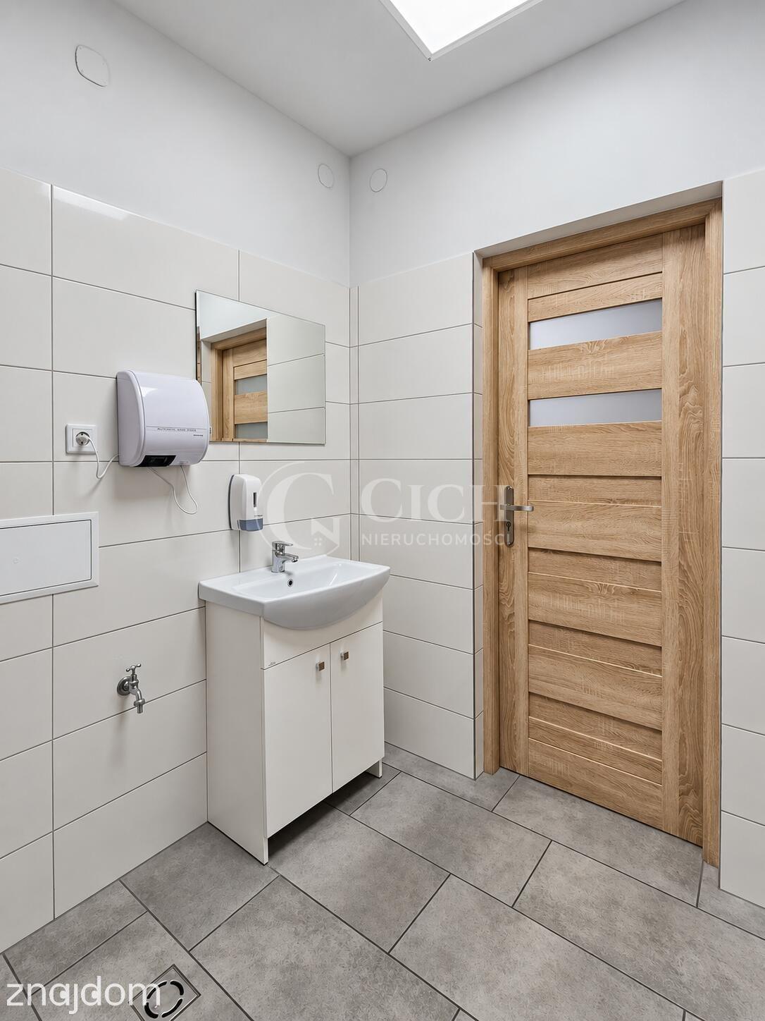 Lokal biurowy z przeszkleniami 38,6 m² | centrum Tarnowa | parter - zdjęcie 8