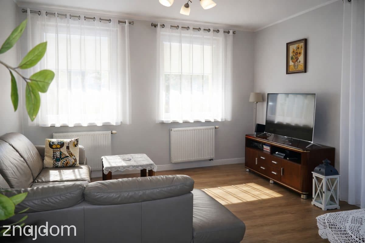 ul. Komandorska Gdynia 86,95 m² + 2 miejsca w hali - zdjęcie 3