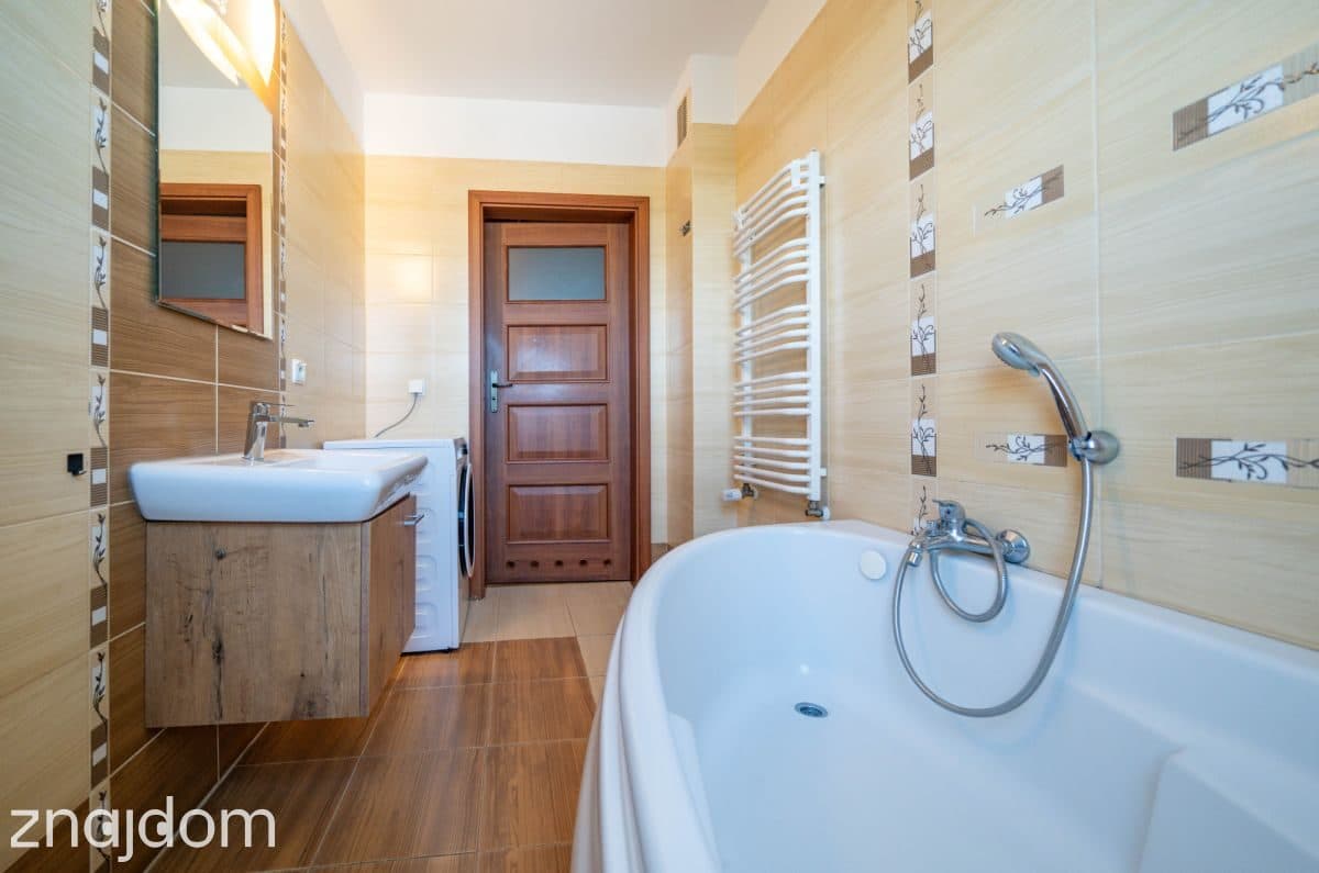 3 pokoje|duży balkon|hala garażowa|piwnica - zdjęcie 8