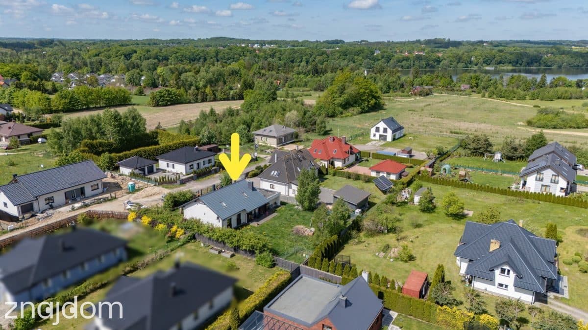 Jedyny bungalow w Tuchomiu! Kominek, duży ogród - zdjęcie 17