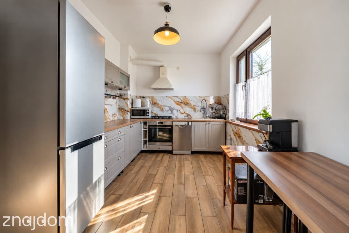 Jedyny bungalow w Tuchomiu! Kominek, duży ogród - zdjęcie 3