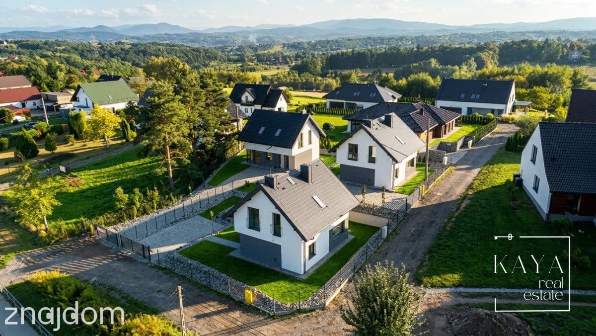 Nowe piękne domy w Sierakowie koło Wieliczki - zdjęcie 2