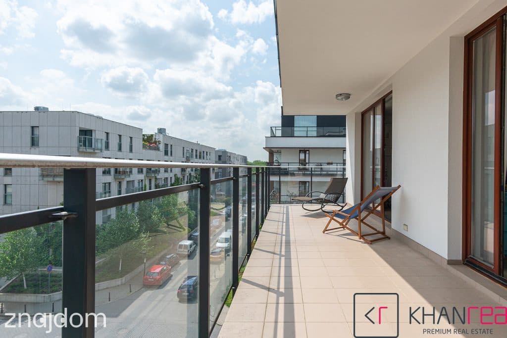 Słoneczne, duży balkon, funkcjonalnie wyposażone ! - zdjęcie 12