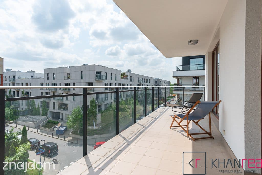 Słoneczne, duży balkon, funkcjonalnie wyposażone ! - zdjęcie 13