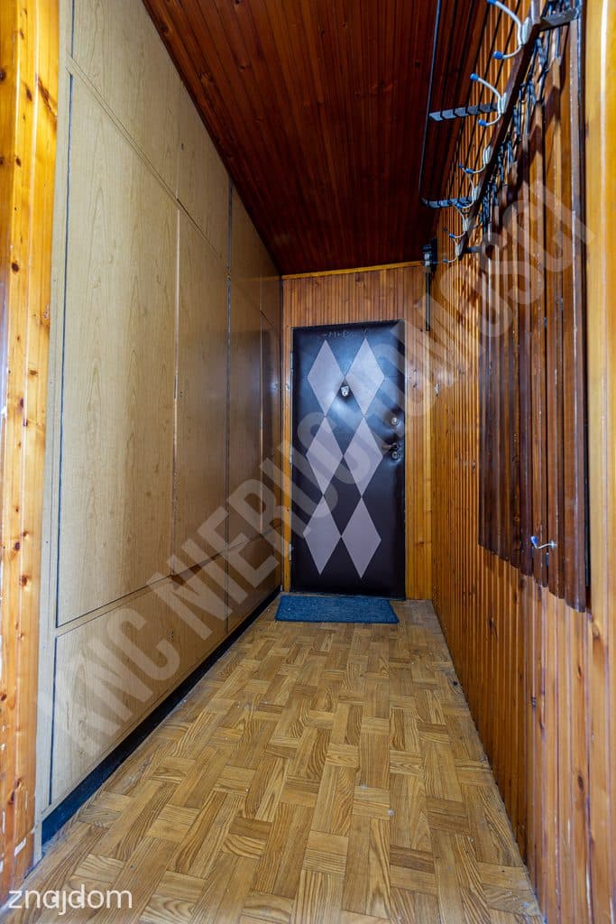 Mieszkanie 46 m2, centrum, do remontu. Polecamy - zdjęcie 7