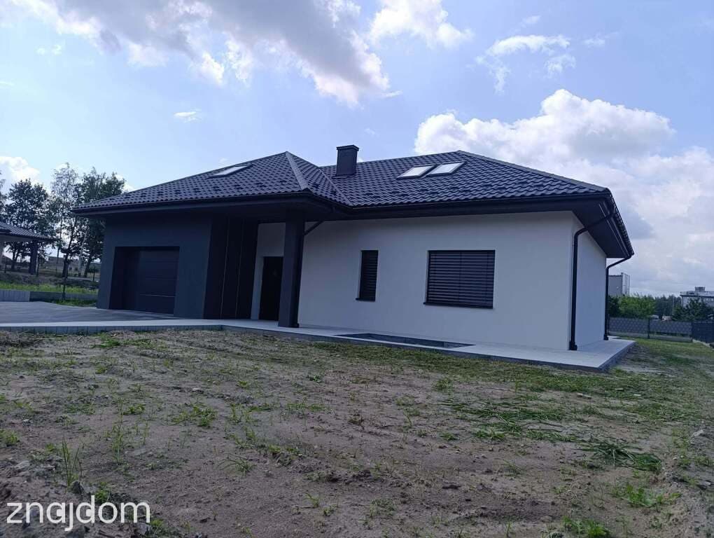 Dom willa z antresolą działka 16 arów.
