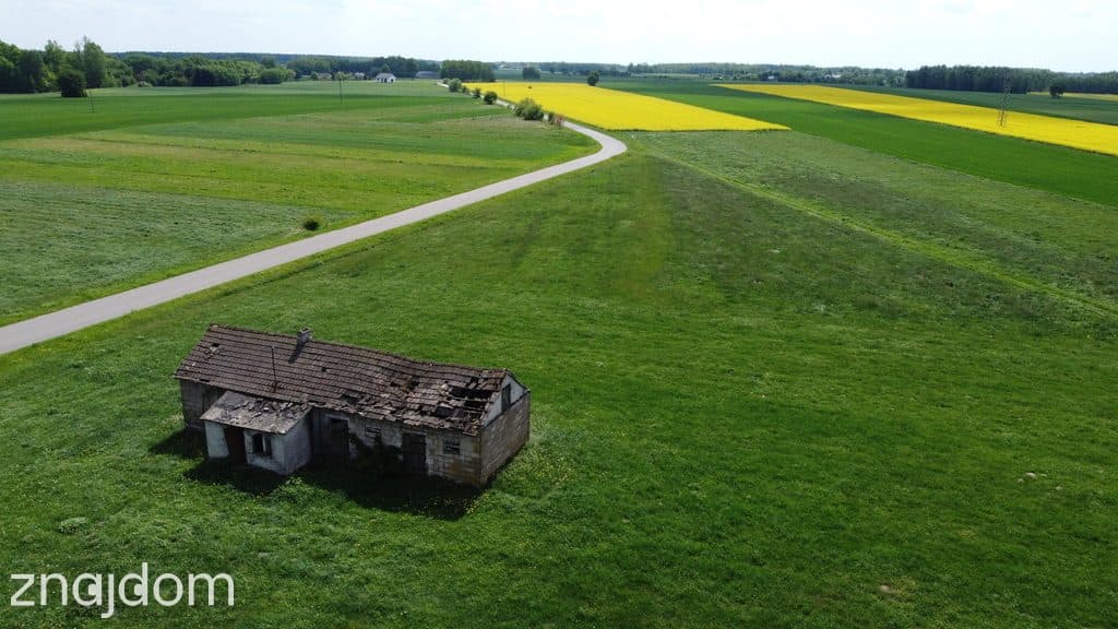 Działka 6462 z widokiem na muzeum w Czarnolesie - zdjęcie 2